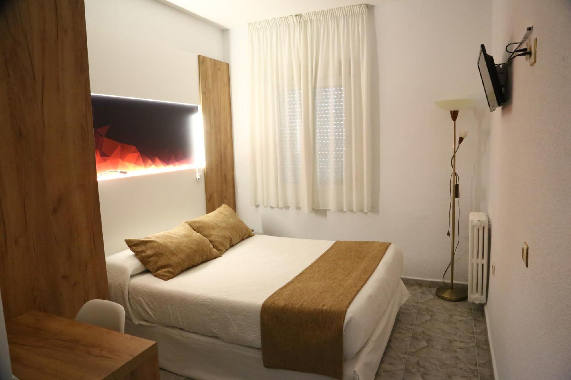 Hostal Real Plasencia Εξωτερικό φωτογραφία